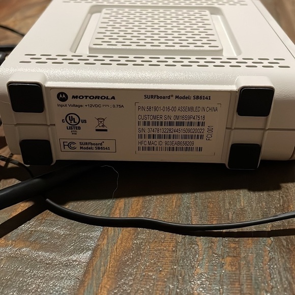 Motorola surfboard SB6141 DOCSIS 3.0 cable modem - Picture 5 of 5